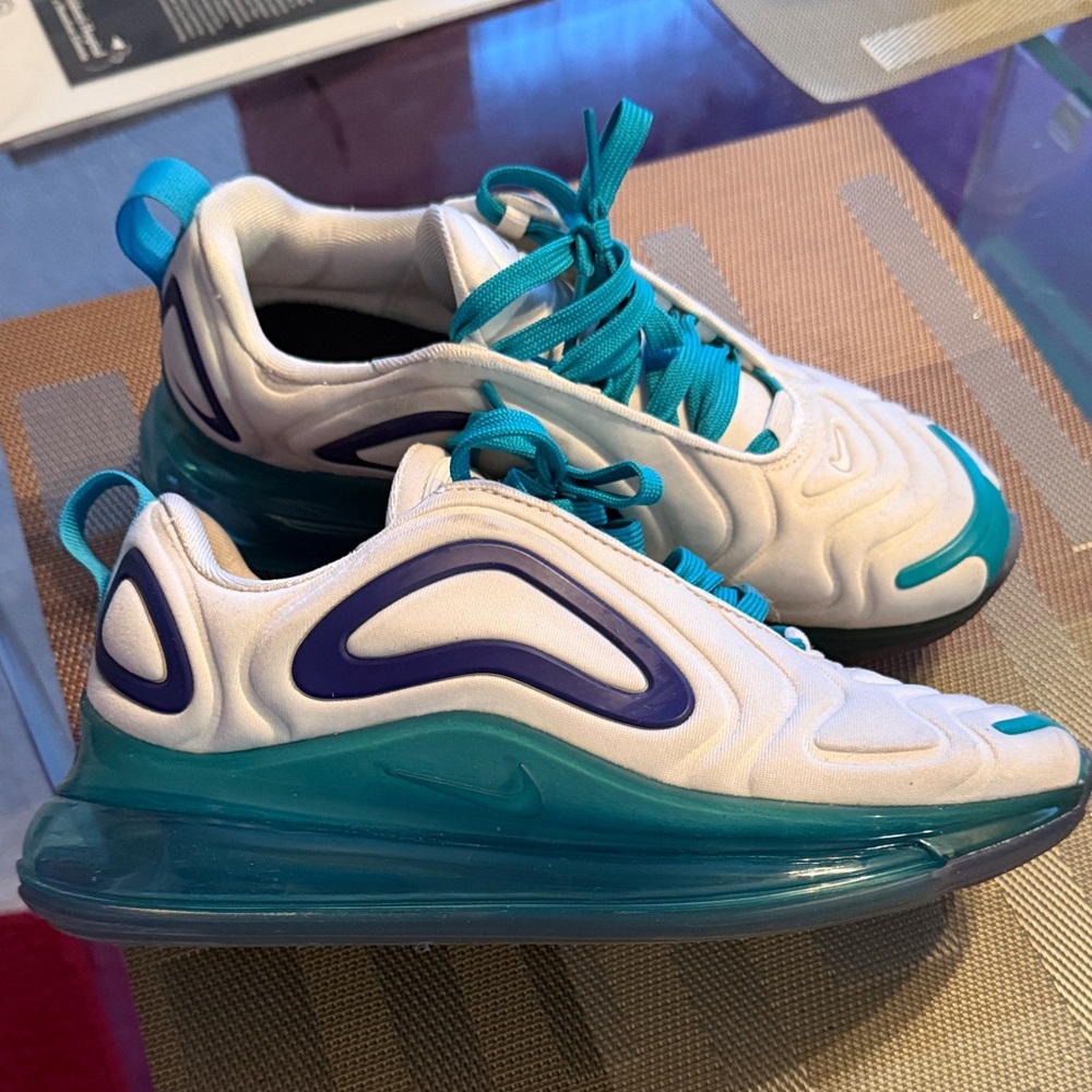 Nike air max women sneakers size 5.5 used but good condition